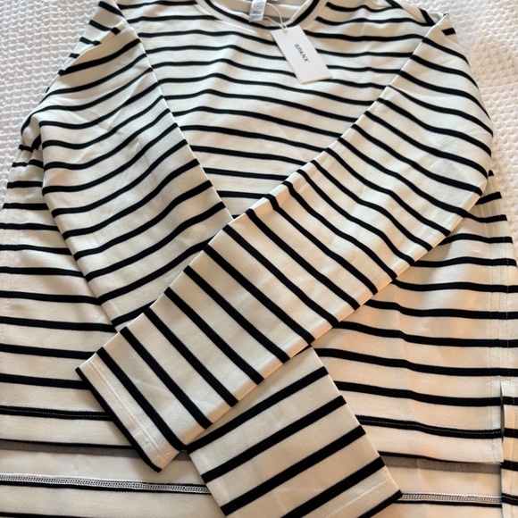 Spanx Air Essentials Long Sleeve Top - Picture 2 of 5